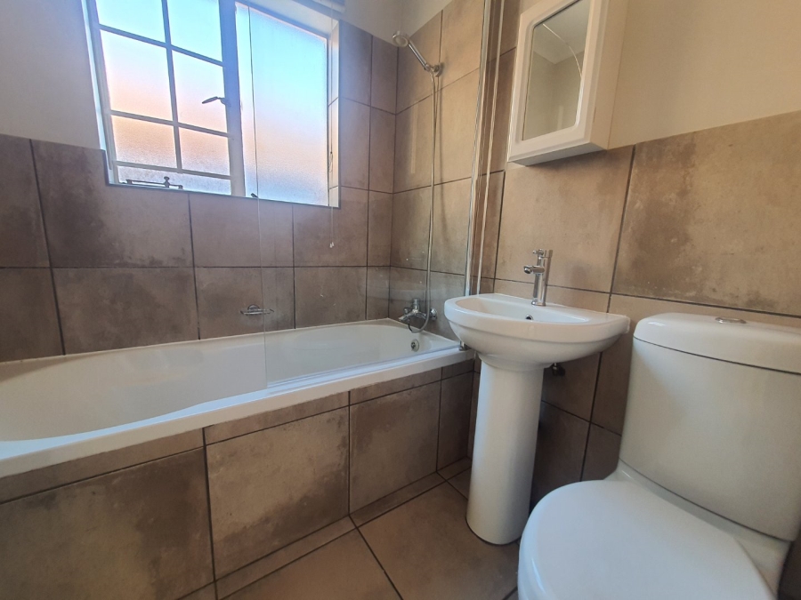 To Let 2 Bedroom Property for Rent in Ngwenya River Estate North West